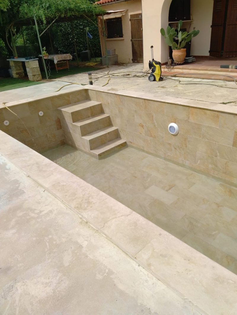 Construction d'une piscine à Brignoles – RGTC, photo 1