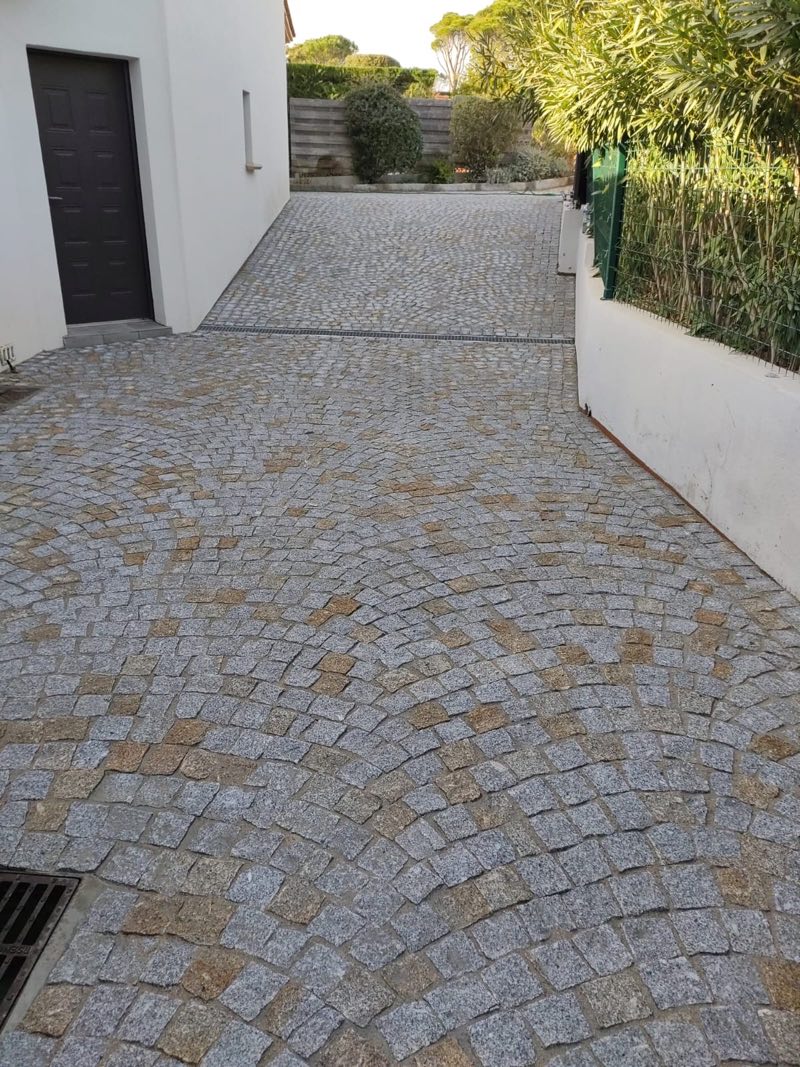 Aménagement d'une allée en pavés à Saint-Raphaël – RGTC, photo 1